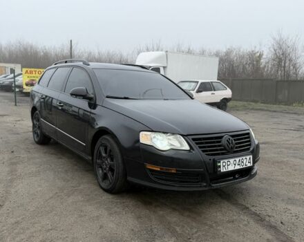 Черный Фольксваген Пассат, объемом двигателя 2 л и пробегом 400 тыс. км за 3350 $, фото 1 на Automoto.ua