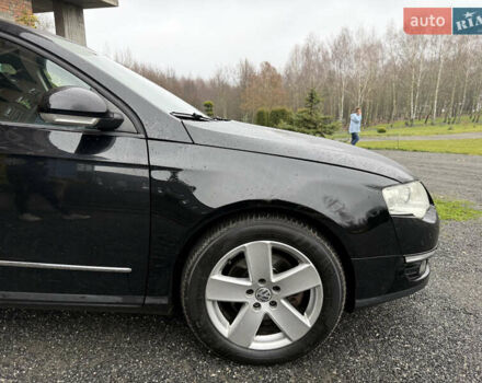 Чорний Фольксваген Пассат, об'ємом двигуна 2 л та пробігом 265 тис. км за 5400 $, фото 52 на Automoto.ua