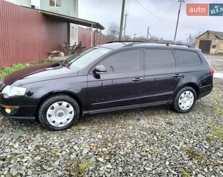 Черный Фольксваген Пассат, объемом двигателя 1.6 л и пробегом 290 тыс. км за 7000 $, фото 5 на Automoto.ua