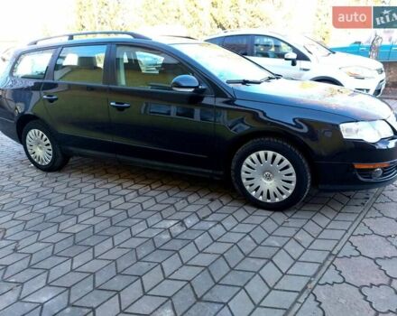 Чорний Фольксваген Пассат, об'ємом двигуна 1.6 л та пробігом 253 тис. км за 5950 $, фото 14 на Automoto.ua