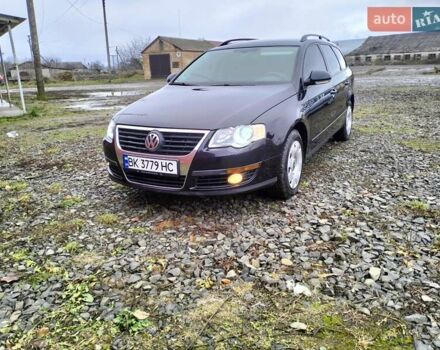 Черный Фольксваген Пассат, объемом двигателя 1.6 л и пробегом 290 тыс. км за 7000 $, фото 1 на Automoto.ua
