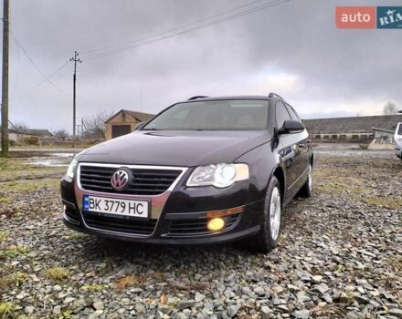Черный Фольксваген Пассат, объемом двигателя 1.6 л и пробегом 290 тыс. км за 7000 $, фото 2 на Automoto.ua