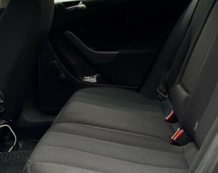 Черный Фольксваген Пассат, объемом двигателя 1.9 л и пробегом 438 тыс. км за 5950 $, фото 31 на Automoto.ua