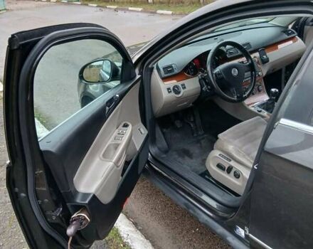 Черный Фольксваген Пассат, объемом двигателя 2 л и пробегом 290 тыс. км за 5200 $, фото 3 на Automoto.ua