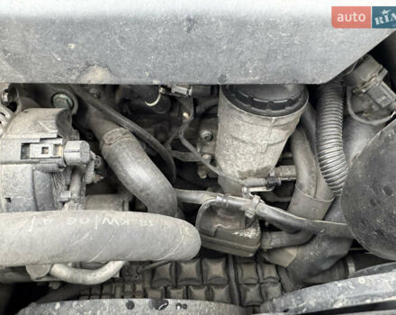 Черный Фольксваген Пассат, объемом двигателя 1.9 л и пробегом 438 тыс. км за 5950 $, фото 34 на Automoto.ua