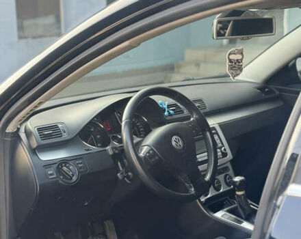 Чорний Фольксваген Пассат, об'ємом двигуна 2 л та пробігом 195 тис. км за 6450 $, фото 37 на Automoto.ua