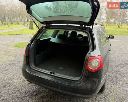 Чорний Фольксваген Пассат, об'ємом двигуна 2 л та пробігом 265 тис. км за 5400 $, фото 45 на Automoto.ua