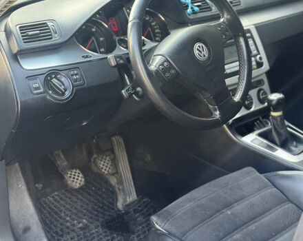 Чорний Фольксваген Пассат, об'ємом двигуна 2 л та пробігом 195 тис. км за 6450 $, фото 43 на Automoto.ua