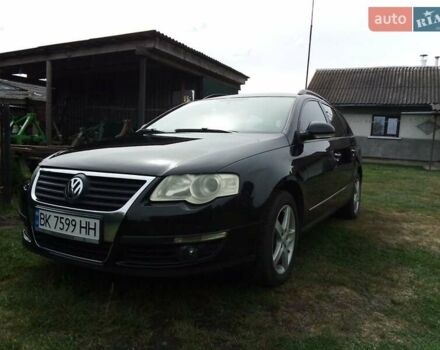 Черный Фольксваген Пассат, объемом двигателя 1.6 л и пробегом 220 тыс. км за 6600 $, фото 1 на Automoto.ua