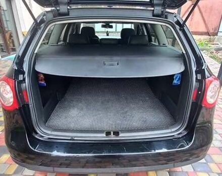 Черный Фольксваген Пассат, объемом двигателя 1.9 л и пробегом 330 тыс. км за 5800 $, фото 5 на Automoto.ua