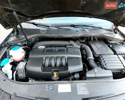 Чорний Фольксваген Пассат, об'ємом двигуна 1.6 л та пробігом 253 тис. км за 5950 $, фото 28 на Automoto.ua