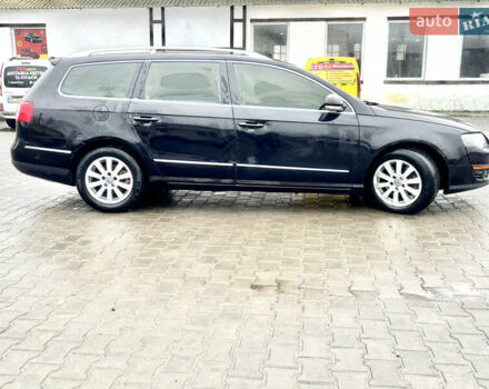 Чорний Фольксваген Пассат, об'ємом двигуна 2 л та пробігом 300 тис. км за 4500 $, фото 3 на Automoto.ua