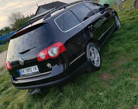 Чорний Фольксваген Пассат, об'ємом двигуна 2 л та пробігом 380 тис. км за 4900 $, фото 2 на Automoto.ua