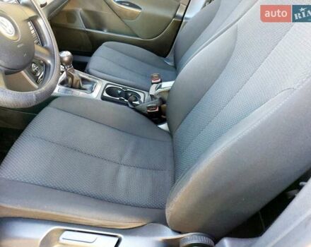 Чорний Фольксваген Пассат, об'ємом двигуна 1.6 л та пробігом 253 тис. км за 5950 $, фото 21 на Automoto.ua