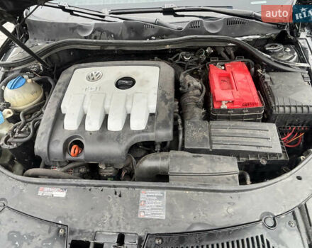 Чорний Фольксваген Пассат, об'ємом двигуна 2 л та пробігом 300 тис. км за 4500 $, фото 14 на Automoto.ua