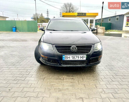 Чорний Фольксваген Пассат, об'ємом двигуна 2 л та пробігом 300 тис. км за 4500 $, фото 1 на Automoto.ua