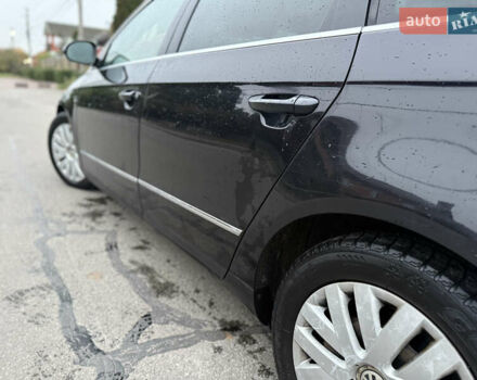 Черный Фольксваген Пассат, объемом двигателя 1.9 л и пробегом 300 тыс. км за 2400 $, фото 11 на Automoto.ua