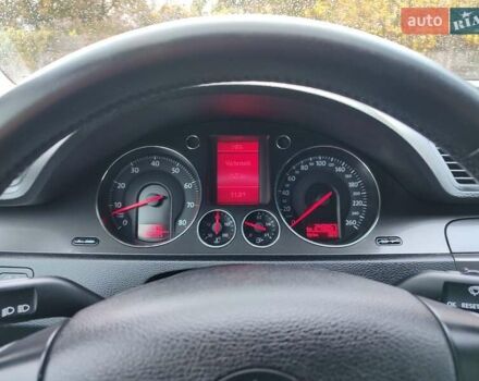 Черный Фольксваген Пассат, объемом двигателя 1.6 л и пробегом 243 тыс. км за 6699 $, фото 49 на Automoto.ua