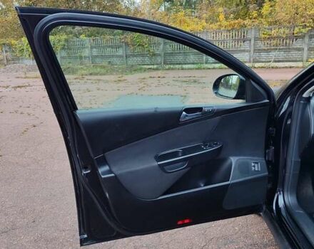 Черный Фольксваген Пассат, объемом двигателя 1.6 л и пробегом 243 тыс. км за 6799 $, фото 42 на Automoto.ua