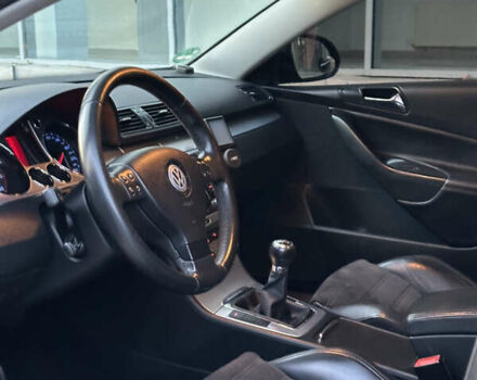 Черный Фольксваген Пассат, объемом двигателя 1.98 л и пробегом 267 тыс. км за 5000 $, фото 6 на Automoto.ua