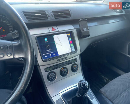 Чорний Фольксваген Пассат, об'ємом двигуна 2 л та пробігом 275 тис. км за 6300 $, фото 10 на Automoto.ua