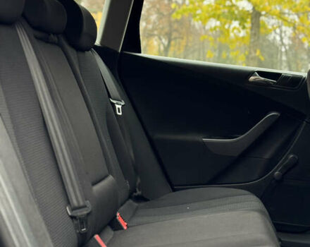 Черный Фольксваген Пассат, объемом двигателя 1.9 л и пробегом 438 тыс. км за 5950 $, фото 25 на Automoto.ua