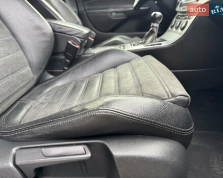 Черный Фольксваген Пассат, объемом двигателя 2 л и пробегом 290 тыс. км за 5699 $, фото 31 на Automoto.ua