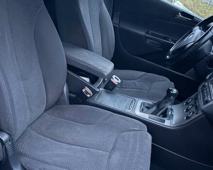 Черный Фольксваген Пассат, объемом двигателя 1.9 л и пробегом 400 тыс. км за 5500 $, фото 12 на Automoto.ua