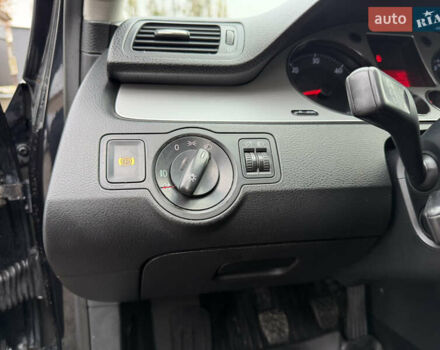 Черный Фольксваген Пассат, объемом двигателя 1.97 л и пробегом 370 тыс. км за 5500 $, фото 60 на Automoto.ua