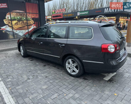 Черный Фольксваген Пассат, объемом двигателя 1.97 л и пробегом 350 тыс. км за 6500 $, фото 2 на Automoto.ua