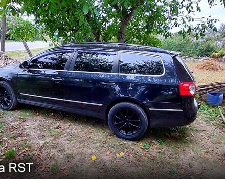 Черный Фольксваген Пассат, объемом двигателя 2 л и пробегом 250 тыс. км за 5000 $, фото 1 на Automoto.ua