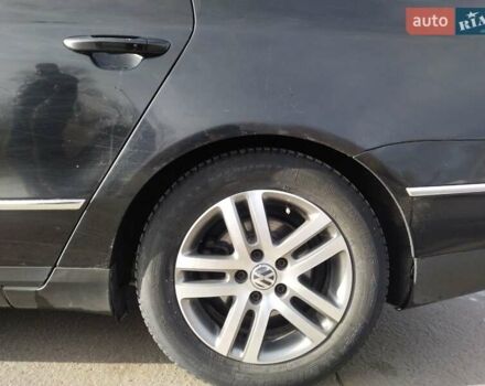 Чорний Фольксваген Пассат, об'ємом двигуна 2 л та пробігом 220 тис. км за 6450 $, фото 5 на Automoto.ua