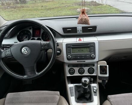 Черный Фольксваген Пассат, объемом двигателя 1.9 л и пробегом 350 тыс. км за 3300 $, фото 4 на Automoto.ua