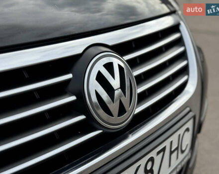 Черный Фольксваген Пассат, объемом двигателя 2 л и пробегом 290 тыс. км за 5699 $, фото 15 на Automoto.ua