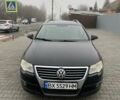 Черный Фольксваген Пассат, объемом двигателя 2 л и пробегом 300 тыс. км за 4700 $, фото 1 на Automoto.ua