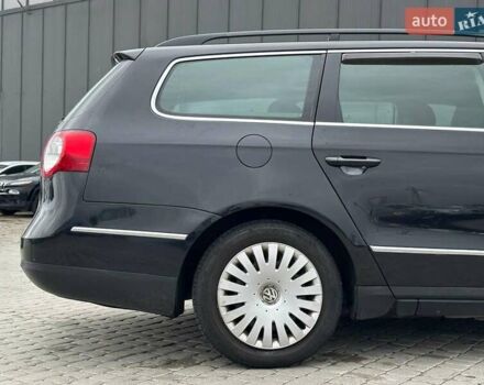 Черный Фольксваген Пассат, объемом двигателя 2 л и пробегом 288 тыс. км за 7290 $, фото 9 на Automoto.ua
