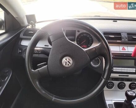 Чорний Фольксваген Пассат, об'ємом двигуна 2 л та пробігом 220 тис. км за 6450 $, фото 8 на Automoto.ua