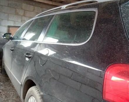 Черный Фольксваген Пассат, объемом двигателя 2 л и пробегом 280 тыс. км за 6200 $, фото 18 на Automoto.ua