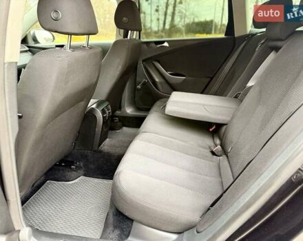 Черный Фольксваген Пассат, объемом двигателя 2 л и пробегом 403 тыс. км за 5499 $, фото 17 на Automoto.ua