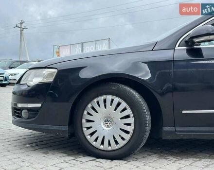 Черный Фольксваген Пассат, объемом двигателя 2 л и пробегом 288 тыс. км за 7290 $, фото 2 на Automoto.ua