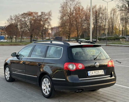 Черный Фольксваген Пассат, объемом двигателя 2 л и пробегом 263 тыс. км за 5450 $, фото 2 на Automoto.ua