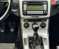 Черный Фольксваген Пассат, объемом двигателя 2 л и пробегом 290 тыс. км за 5699 $, фото 63 на Automoto.ua