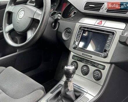 Черный Фольксваген Пассат, объемом двигателя 2 л и пробегом 288 тыс. км за 7290 $, фото 31 на Automoto.ua