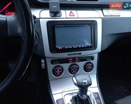 Черный Фольксваген Пассат, объемом двигателя 1.97 л и пробегом 251 тыс. км за 6450 $, фото 20 на Automoto.ua