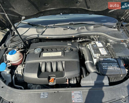 Черный Фольксваген Пассат, объемом двигателя 1.6 л и пробегом 185 тыс. км за 6500 $, фото 11 на Automoto.ua