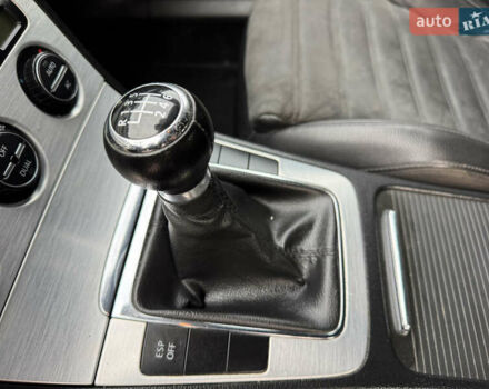 Черный Фольксваген Пассат, объемом двигателя 2 л и пробегом 290 тыс. км за 5699 $, фото 58 на Automoto.ua