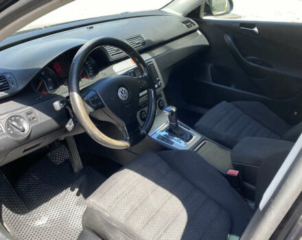 Черный Фольксваген Пассат, объемом двигателя 1.97 л и пробегом 270 тыс. км за 6200 $, фото 7 на Automoto.ua