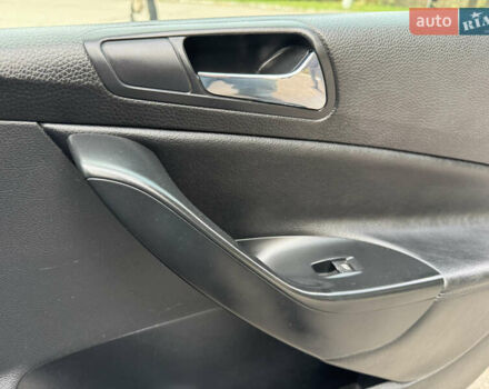 Черный Фольксваген Пассат, объемом двигателя 2 л и пробегом 290 тыс. км за 5699 $, фото 29 на Automoto.ua