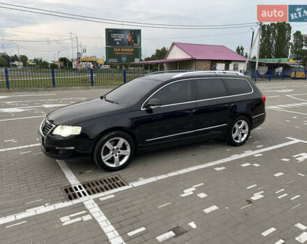 Черный Фольксваген Пассат, объемом двигателя 2 л и пробегом 327 тыс. км за 7800 $, фото 1 на Automoto.ua
