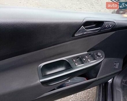 Черный Фольксваген Пассат, объемом двигателя 1.97 л и пробегом 251 тыс. км за 6450 $, фото 24 на Automoto.ua